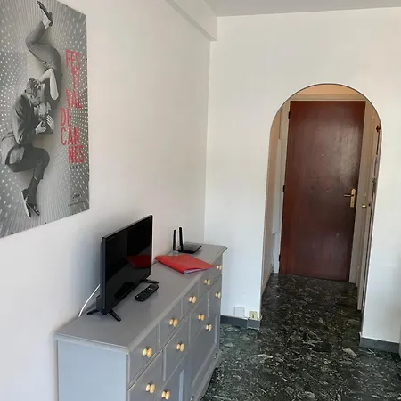 Center Terrace Ac Wifi 200 M From Sea Behind Martinez Appartamento